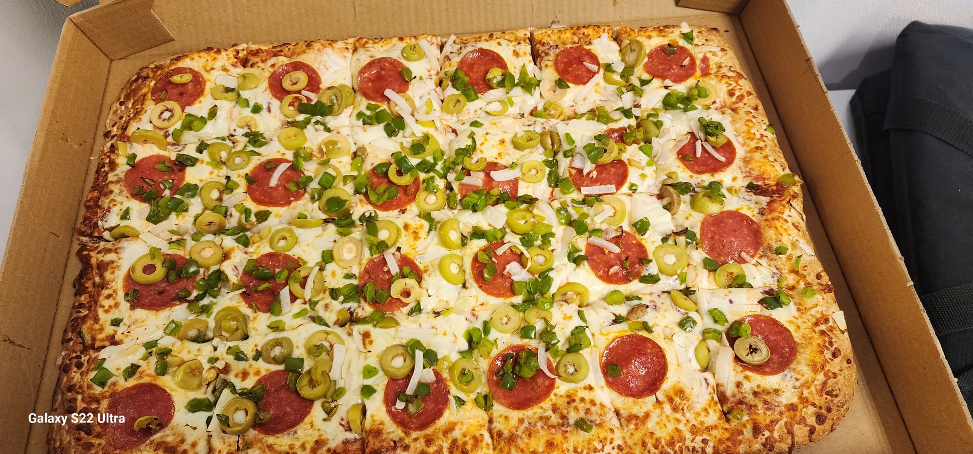 Crispy Slice Pizza and Wings, Woodstock